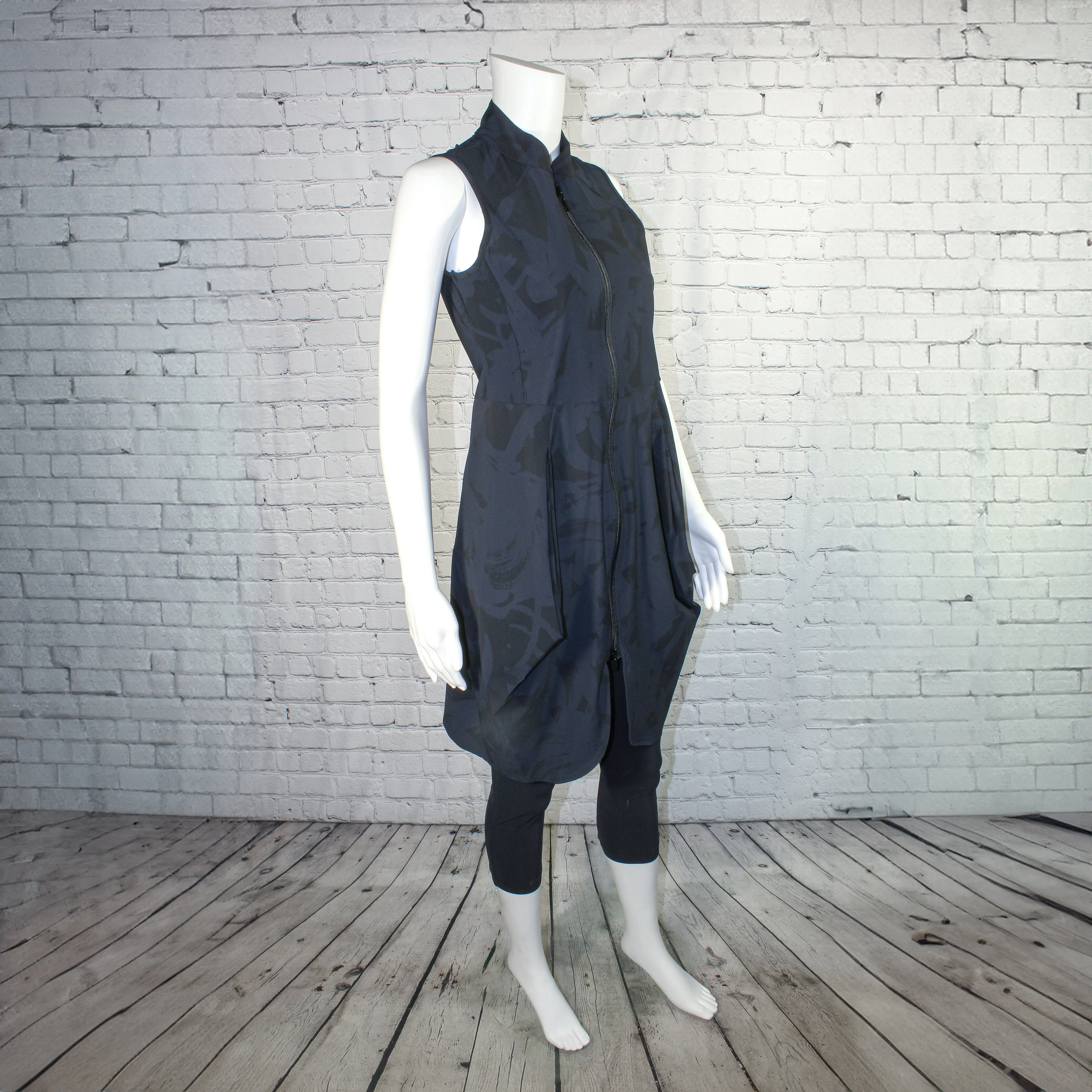 NEW! Gallo Vest in Shadow Melrose by Porto