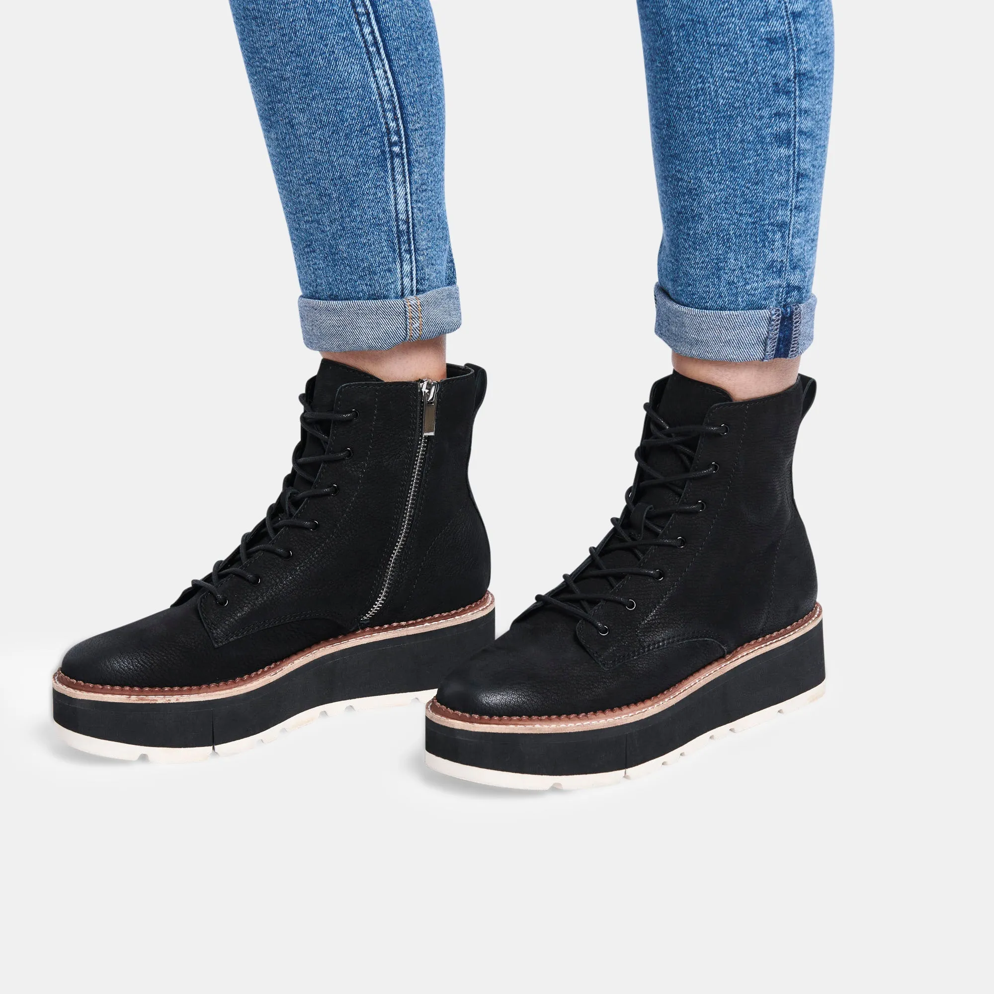 TIG BOOTS BLACK NUBUCK re:vita